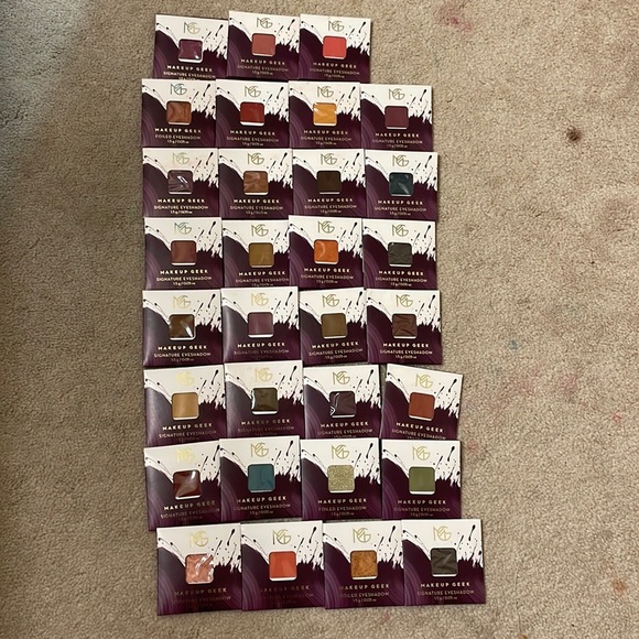 25 makeup geek eyeshadows - Picture 2 of 9